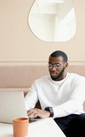 E-Learning Courses With KnowledgeBooster